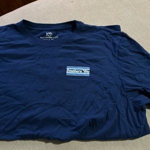 Blue southern tide t shirt